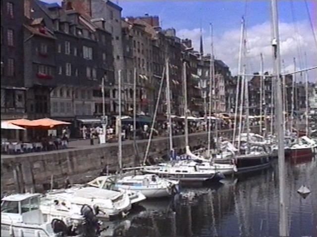 52 - LE VIEUX PORT 5.JPG